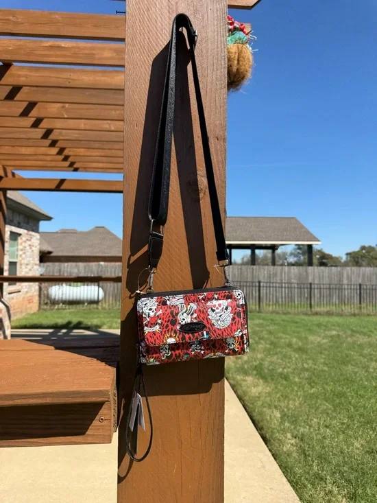 NWT Ed Hardy Red and Black Double Zipper Fits Phone Crossbody Bag - Picture 4 of 9